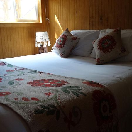Hostal Lago Condor Puerto Natales Exterior foto