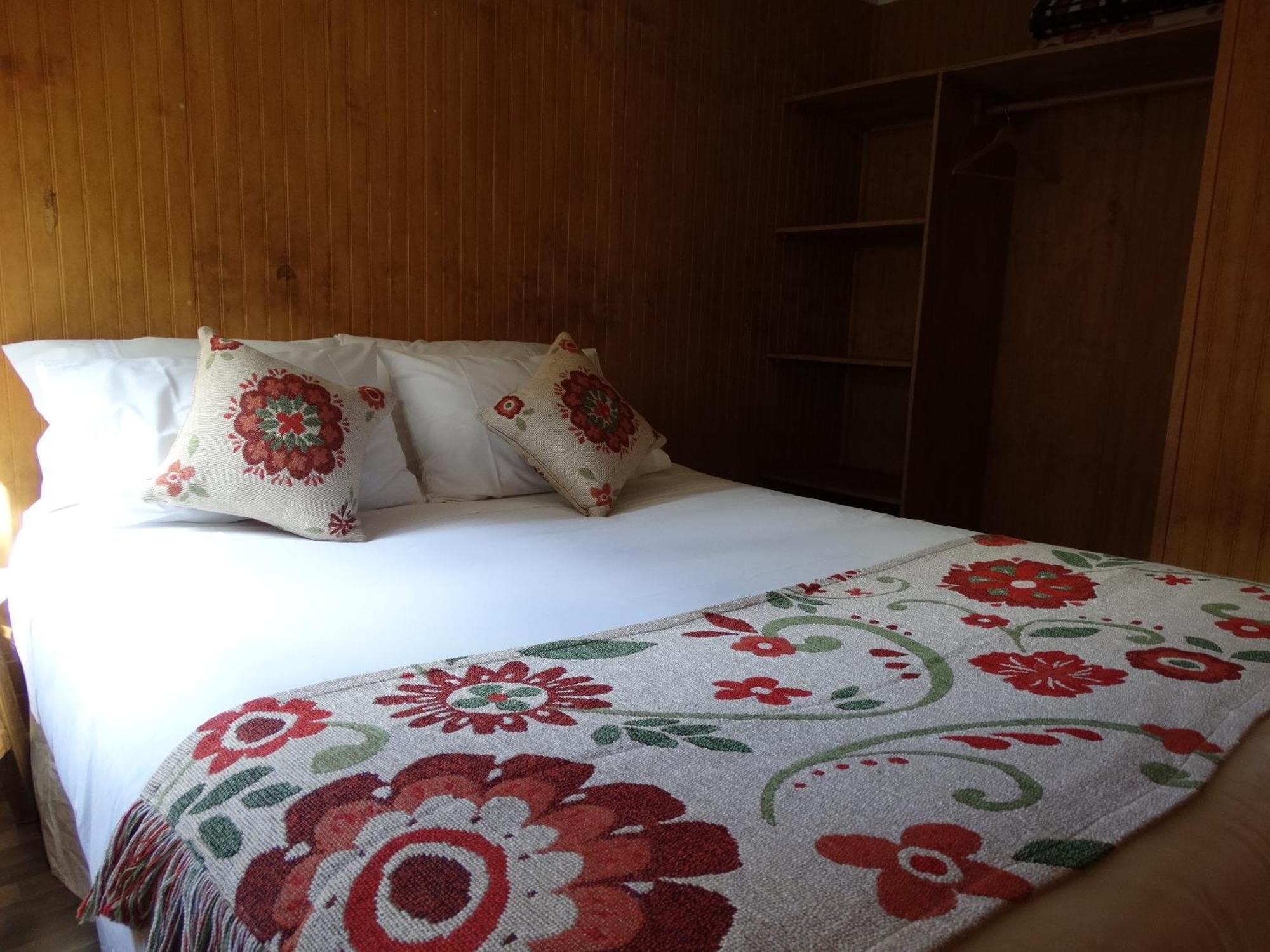 Hostal Lago Condor Puerto Natales Exterior foto